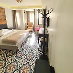Hotel A