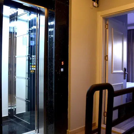 A Hotel 3*