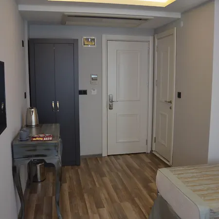 Hotel A 2*