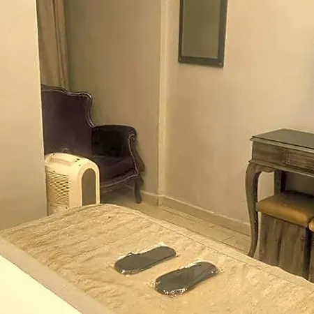 Hotel A